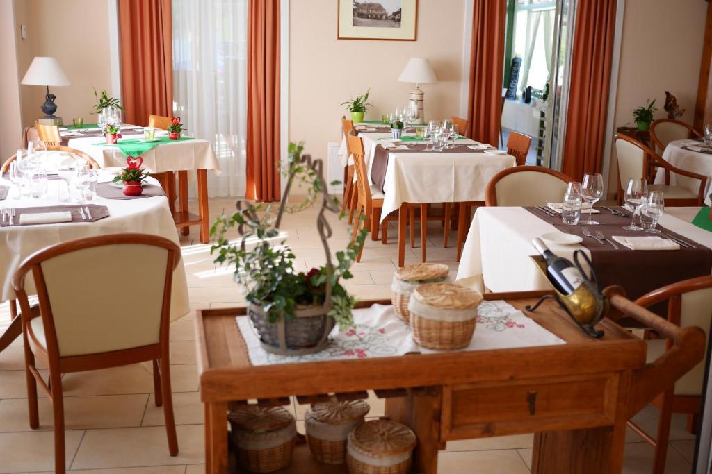 Auberge Aux Deux Sapins Монрише Экстерьер фото
